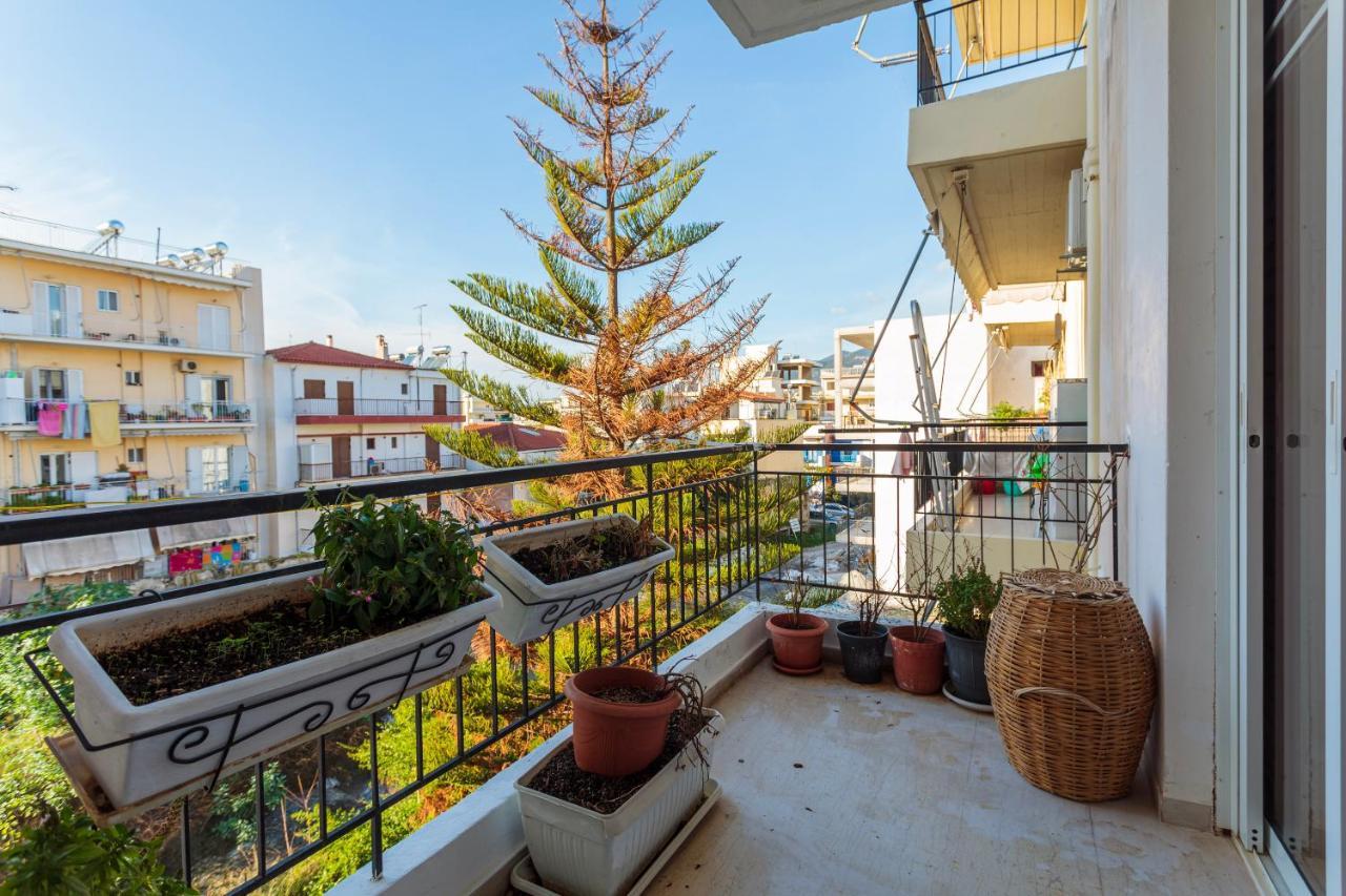Bright Comfy Flat Near The Beach & The City Center Kalamata Dış mekan fotoğraf